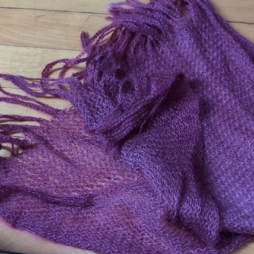 Elegant Italian Mohair Pink/Cranberry Scarf - Picture 7 of 7